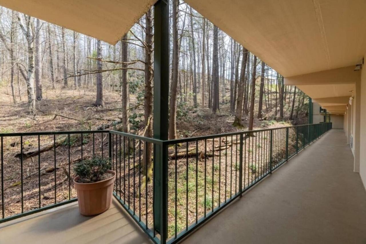 Gt307 Romantic Condo Downtown Gatlinburg & Pool Eksteriør billede